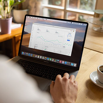 爆料吃瓜博主是谁啊图片,吃瓜博主身份大曝光！网友热议