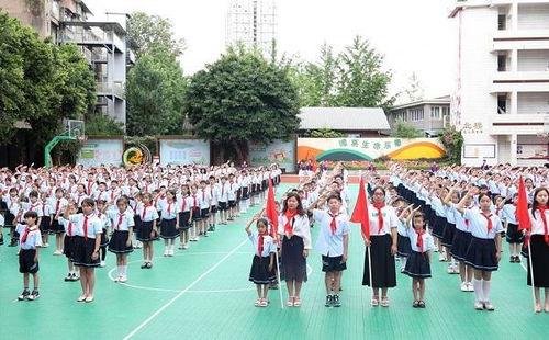 少先队入队视频,传承红色基因，筑梦新时代