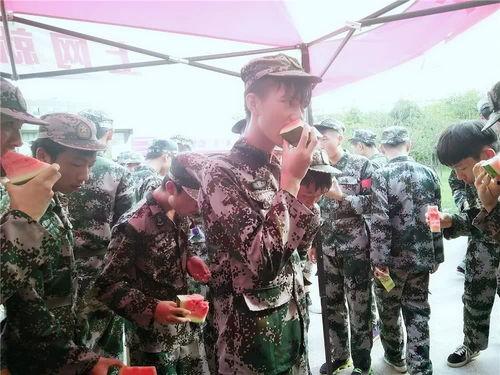 吃瓜黑网爆料就军训,吃瓜黑网爆料的真实内幕