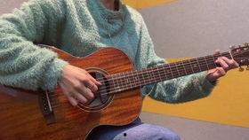 女生吉他弹唱视频,女生吉他弹唱魅力瞬间