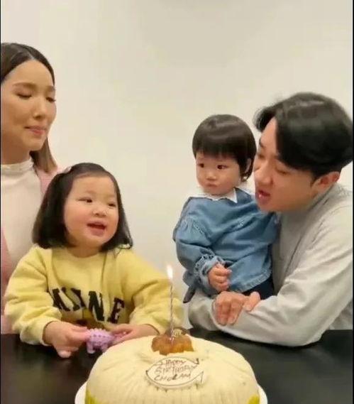 吃瓜爆料反差萌,揭秘明星们的双重魅力