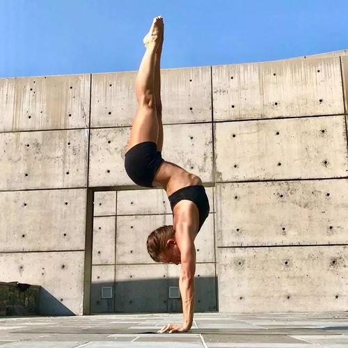 倒立视频,捕捉瞬间平衡之美