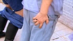 打屁股视频脱裤子,脱裤子的尴尬瞬间揭秘